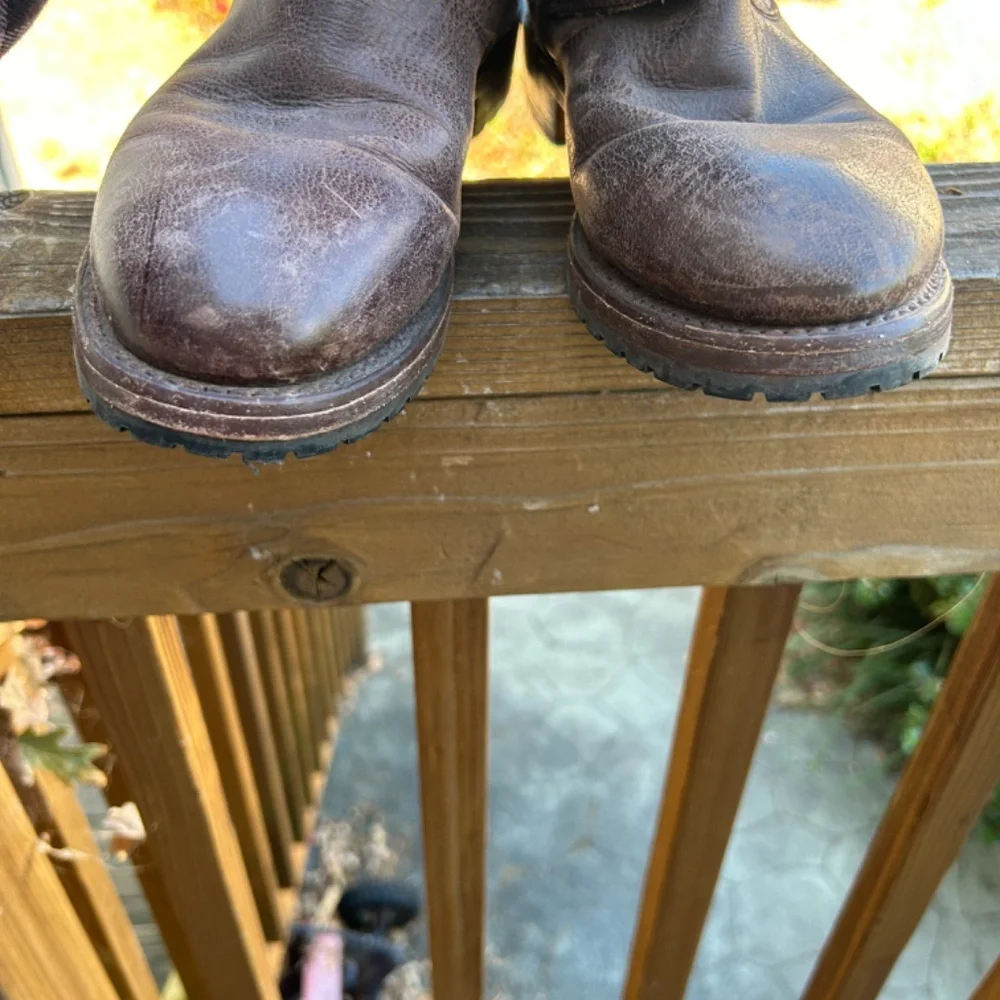 John Fluevog USA size 8 distressed Engineer Moto Angel Buckle leather boots - Picture 9 of 11